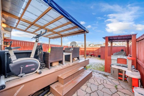 207 Elgin Meadows Gardens Se, Calgary, AB - Outdoor