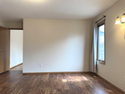 59 Edgebrook Circle Nw, Calgary, AB - Indoor Photo Showing Other Room