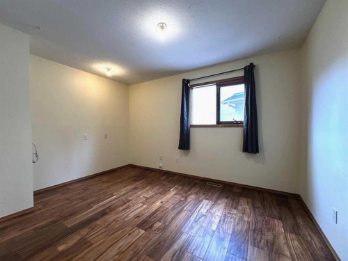 59 Edgebrook Circle Nw, Calgary, AB - Indoor Photo Showing Other Room