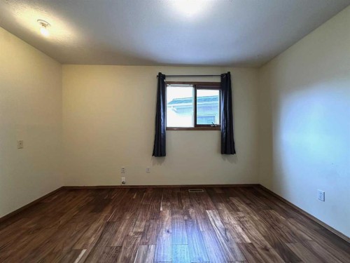 59 Edgebrook Circle Nw, Calgary, AB - Indoor Photo Showing Other Room