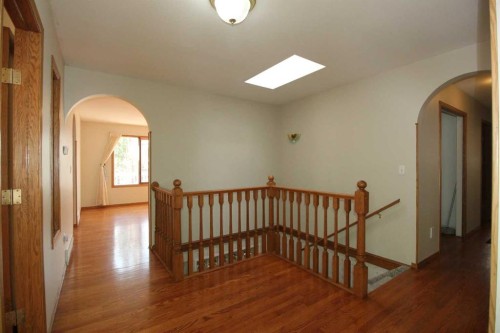 59 Edgebrook Circle Nw, Calgary, AB - Indoor Photo Showing Other Room