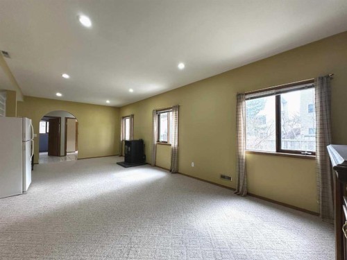 59 Edgebrook Circle Nw, Calgary, AB - Indoor