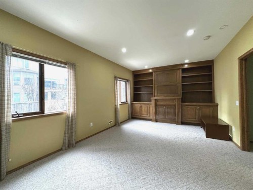 59 Edgebrook Circle Nw, Calgary, AB - Indoor Photo Showing Other Room