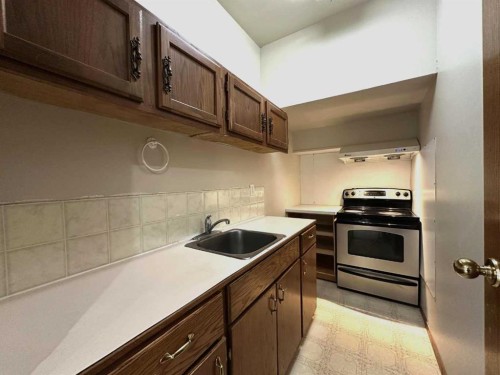 59 Edgebrook Circle Nw, Calgary, AB - Indoor Photo Showing Kitchen