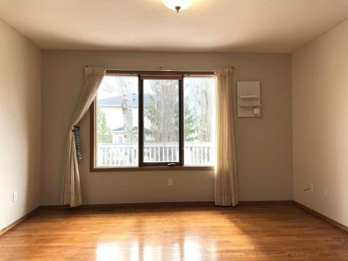 59 Edgebrook Circle Nw, Calgary, AB - Indoor Photo Showing Other Room