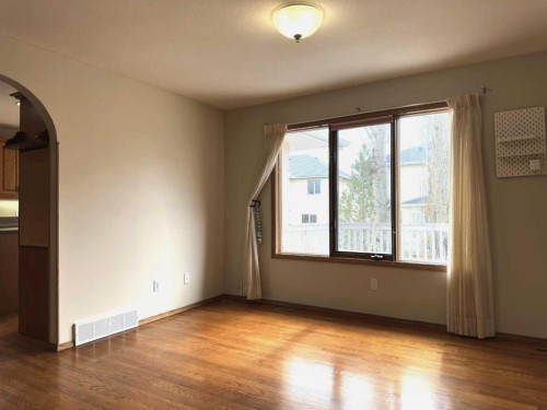 59 Edgebrook Circle Nw, Calgary, AB - Indoor Photo Showing Other Room