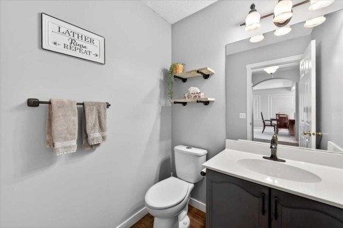 127 Hidden Ranch Terrace Nw, Calgary, AB - Indoor Photo Showing Bathroom