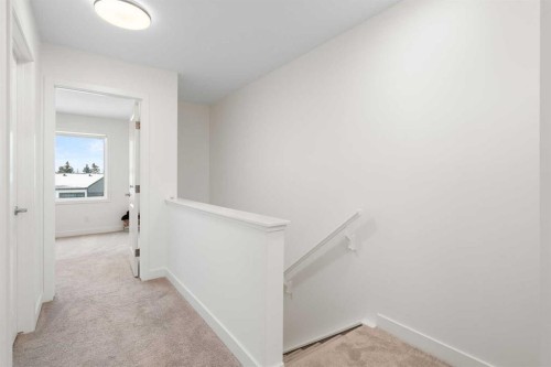 8528 21 Avenue Se, Calgary, AB - Indoor