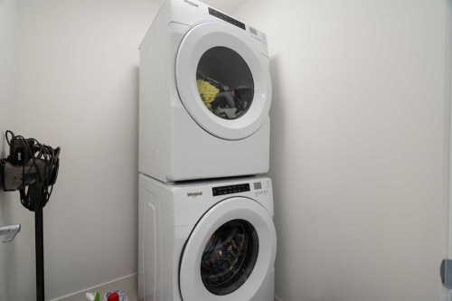 8528 21 Avenue Se, Calgary, AB - Indoor