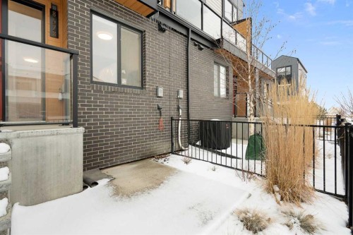 8528 21 Avenue Se, Calgary, AB -  With Facade