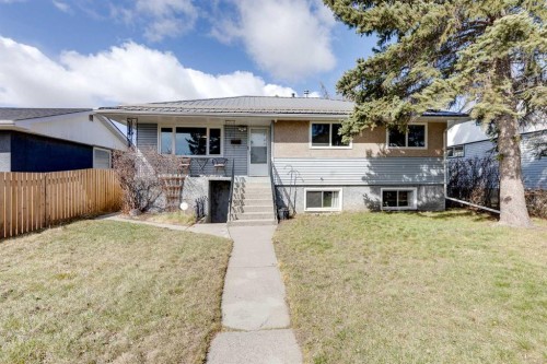 2021 38 Street Se, Calgary, AB - Outdoor