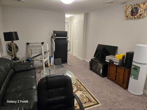 281 Creekside Boulevard Sw, Calgary, AB - Indoor