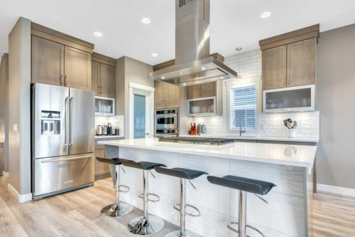 261 Wildrose Drive, Strathmore, AB - Indoor Photo Showing Kitchen With Upgraded Kitchen