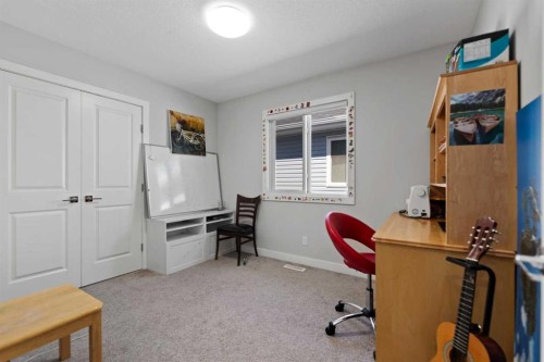 439 Bayview Way Sw, Airdrie, AB - Indoor Photo Showing Office