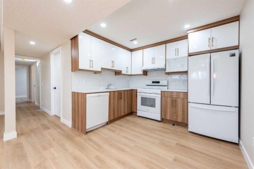 46 Marbrooke Circle Ne, Calgary, AB - Indoor Photo Showing Kitchen