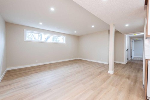 46 Marbrooke Circle Ne, Calgary, AB - Indoor