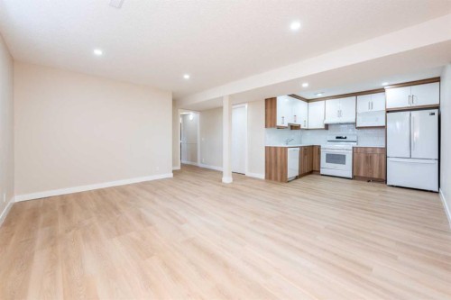 46 Marbrooke Circle Ne, Calgary, AB - Indoor Photo Showing Kitchen