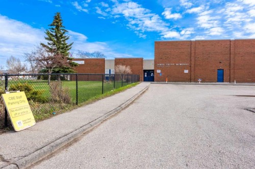 46 Marbrooke Circle Ne, Calgary, AB - Outdoor