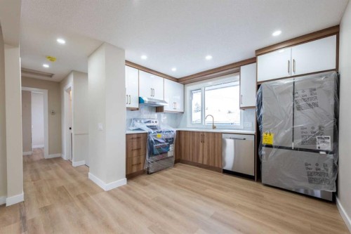 46 Marbrooke Circle Ne, Calgary, AB - Indoor Photo Showing Kitchen