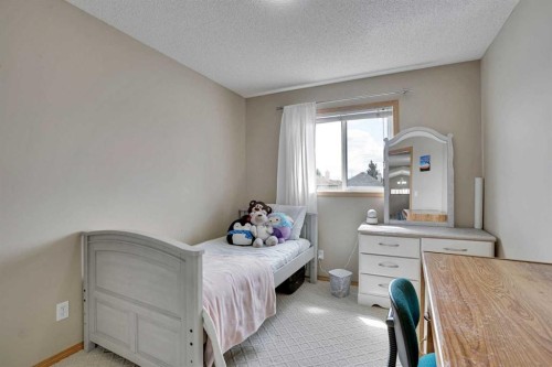 75 Taralea Crescent Ne, Calgary, AB - Indoor Photo Showing Bedroom