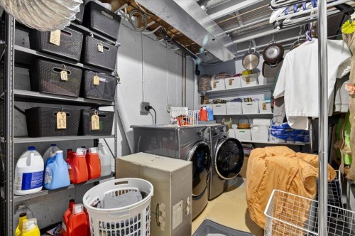 256 Callingwood Place Nw, Edmonton, AB - Indoor Photo Showing Laundry Room