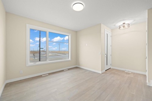 9 Sora Gate Se, Calgary, AB - Indoor Photo Showing Other Room