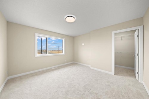 9 Sora Gate Se, Calgary, AB - Indoor Photo Showing Other Room
