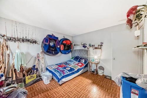 129 Dovertree Place Se, Calgary, AB - Indoor Photo Showing Bedroom