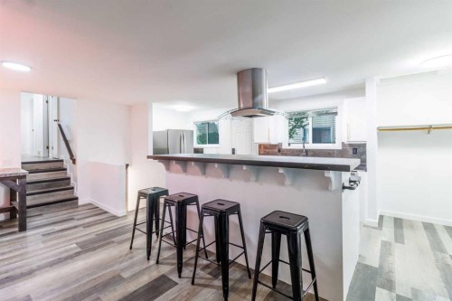 92 Erin Woods Drive Se, Calgary, AB - Indoor