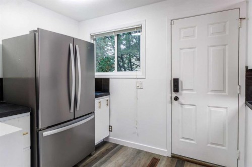 92 Erin Woods Drive Se, Calgary, AB - Indoor