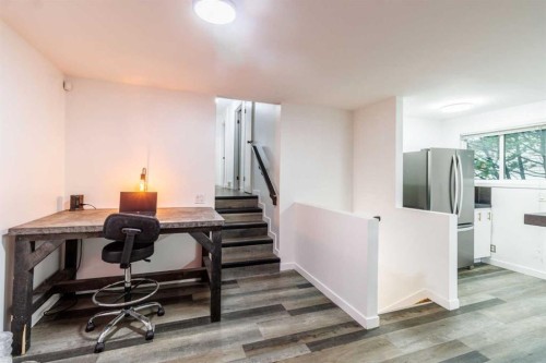 92 Erin Woods Drive Se, Calgary, AB - Indoor Photo Showing Office