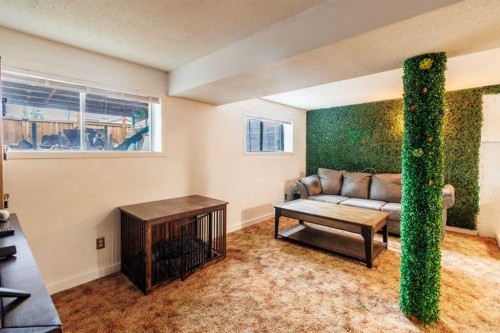 92 Erin Woods Drive Se, Calgary, AB - Indoor