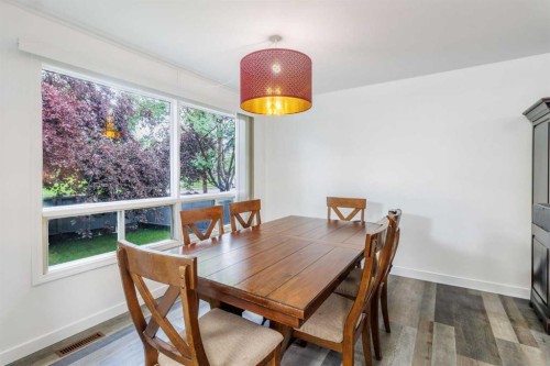 92 Erin Woods Drive Se, Calgary, AB - Indoor Photo Showing Dining Room