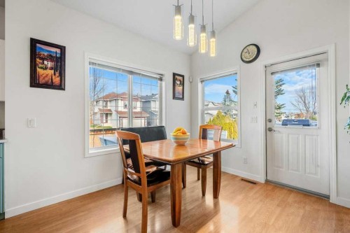 195 Somerglen Common Sw, Calgary, AB - Indoor Photo Showing Dining Room