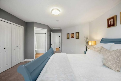 195 Somerglen Common Sw, Calgary, AB - Indoor Photo Showing Bedroom