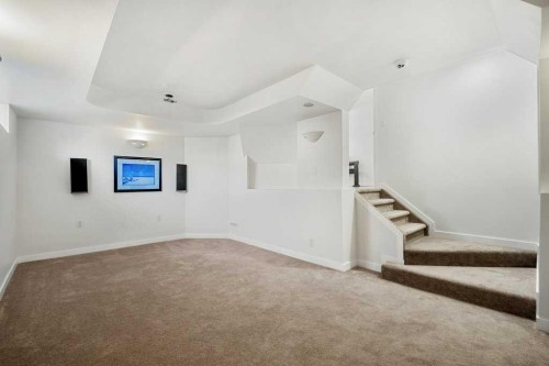 195 Somerglen Common Sw, Calgary, AB - Indoor Photo Showing Other Room