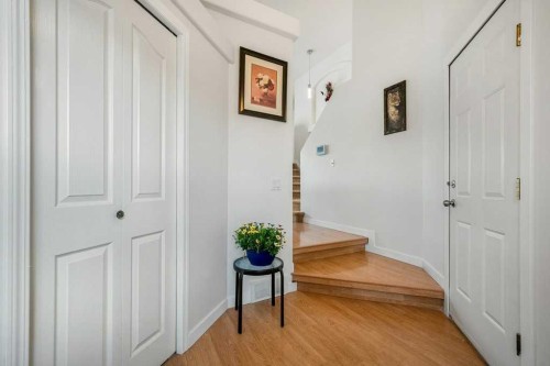 195 Somerglen Common Sw, Calgary, AB - Indoor Photo Showing Other Room