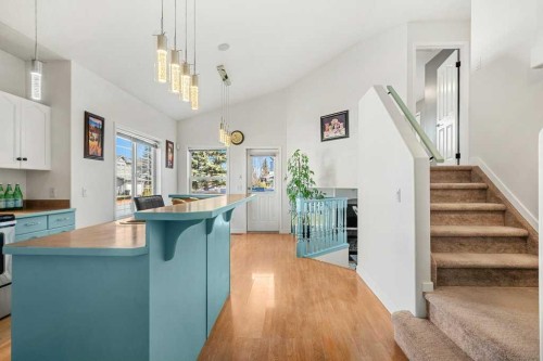195 Somerglen Common Sw, Calgary, AB - Indoor Photo Showing Kitchen