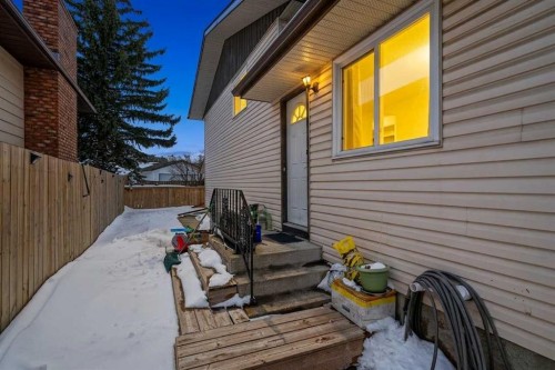116 Templemont Circle Ne, Calgary, AB - Outdoor With Deck Patio Veranda With Exterior