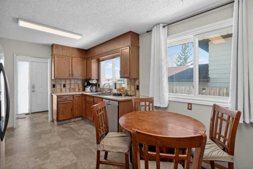 116 Templemont Circle Ne, Calgary, AB - Indoor Photo Showing Dining Room