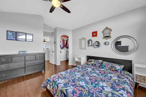 266 Cougarstone Circle Sw, Calgary, AB - Indoor Photo Showing Bedroom