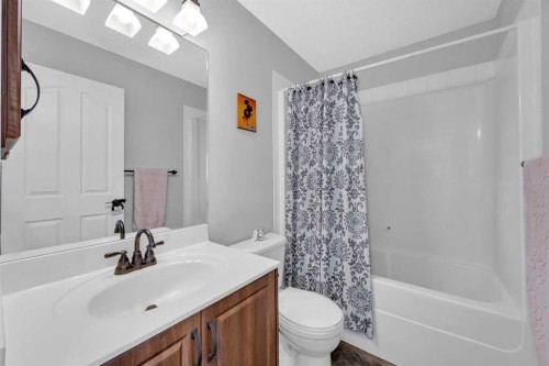 266 Cougarstone Circle Sw, Calgary, AB - Indoor Photo Showing Bathroom