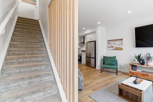 35-903 Mahogany Boulevard Se, Calgary, AB - Indoor Photo Showing Other Room