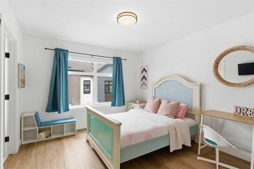 35-903 Mahogany Boulevard Se, Calgary, AB - Indoor Photo Showing Bedroom