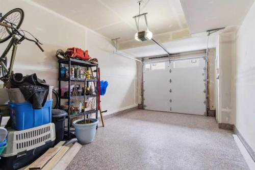 35-903 Mahogany Boulevard Se, Calgary, AB - Indoor Photo Showing Garage