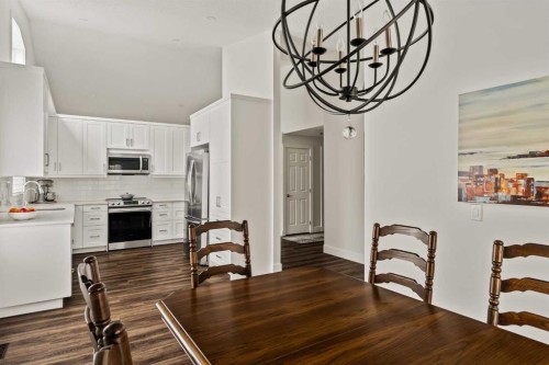 16 Douglasview Park Se, Calgary, AB - Indoor