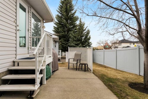 16 Douglasview Park Se, Calgary, AB - Outdoor