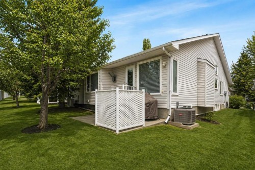 16 Douglasview Park Se, Calgary, AB - Outdoor