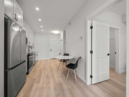 4309-200 Seton Circle Se, Calgary, AB - Indoor Photo Showing Other Room