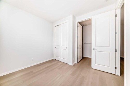 396 Herron Landing Ne, Calgary, AB - Indoor Photo Showing Other Room